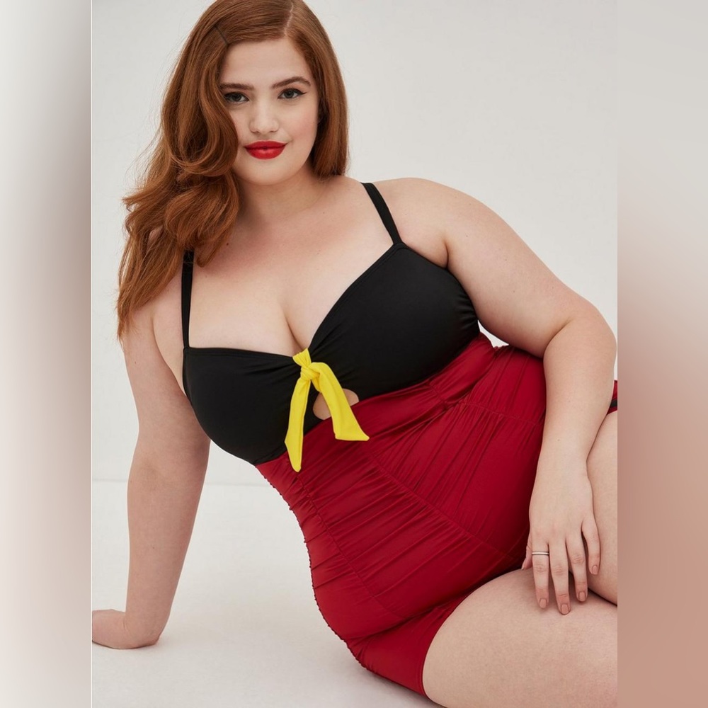 COPY - Torrid Disney Mickey Mouse Tie Front Romper Swimsuit size 3 DD/F